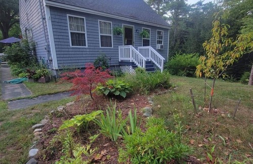 Tamworth House | Tamworth cozy cottage on a brook with trails