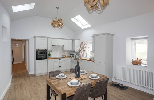 Llanllyfni House | TAN Y COED - NASARETH, pet friendly, with open fire in Penygroes