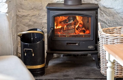 Llanengan House | Tan y Fynwent - Two Bedroom House, Sleeps 4