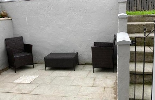 Bangor House | Tan Y Graig