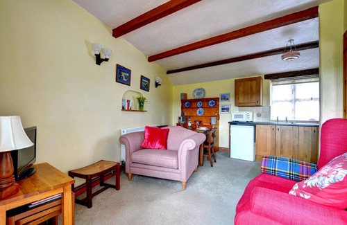 Llangain House | Tan y Lan Fach - One Bedroom House, Sleeps 2