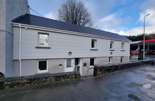 Carmarthen Apartment | Tanerdy - Self Contained Apartment