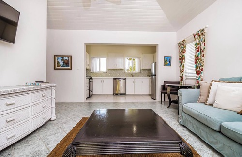 Galliot Cay House | Tangerine Sunsets Long Island Santa Maria