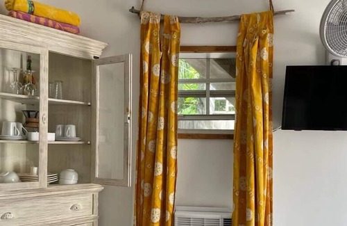 Coral Harbour Cabin | Tangerine Sunsets Lower Island Charm