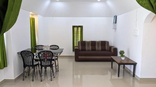 Elappara Apartment | Taniy's Inn Vagamon