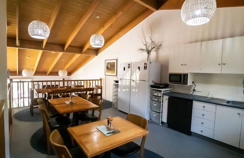 Baw Baw Village Cabin | Tanjil Creek lodge - (Whole Lodge 1-4) Luxury in the Alps
