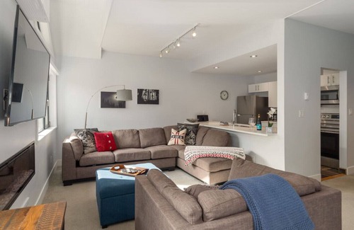 Whistler Village Apartment | Tantalus Penthouse | Mountain & Village Views