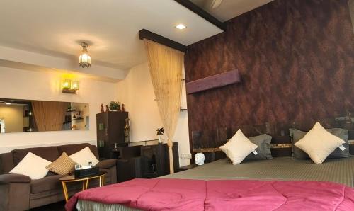 Kolkata Apartment | TanusNest Room pool airport kolkata