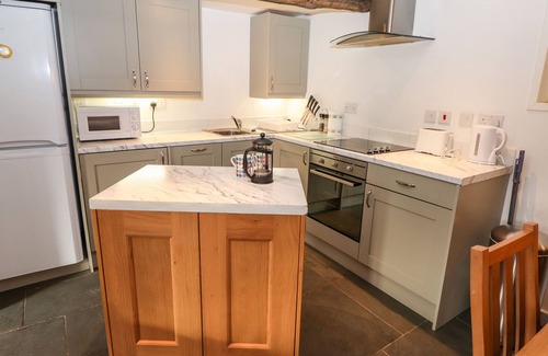 Low Newton Cottage | TANYARD COTTAGE, pet friendly, with open fire in Lakeside