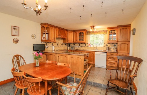 Builth Wells Cottage | TANYRALLT FARM, pet friendly, with a garden in Llanafan Fawr