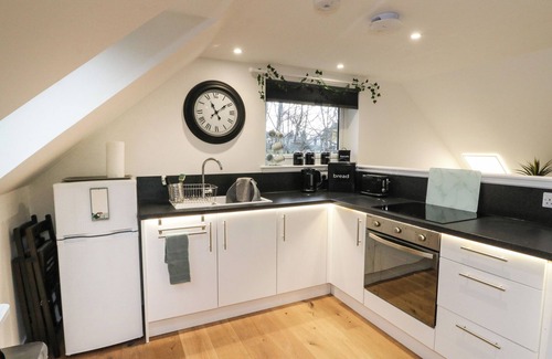 Banavie Cottage | TAORBEAG AT TAORMINA, pet friendly, with a garden in Banavie