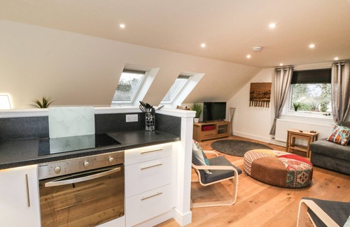 Banavie Cottage | TAORBEAG AT TAORMINA, pet friendly, with a garden in Banavie