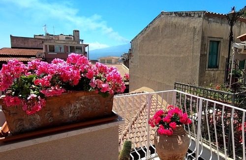 Taormina City Centre Apartment | Taormina Apartments "casa di Anna"