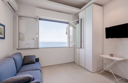 Spisone Apartment | Taormina Seaview Studio a few steps from the Beach