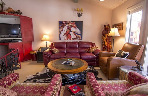 Taos Ski Valley Apartment | Taos Ski Valley Condo- Kandahar #104