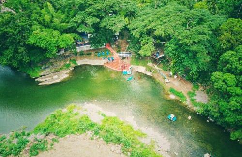 Castleton House | Tapicoa Village Retreat