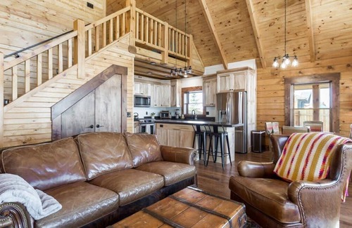 Leigh Creek Estates Cabin | Targhee Shadows - Tetons, Yellowstone, Hot Tub