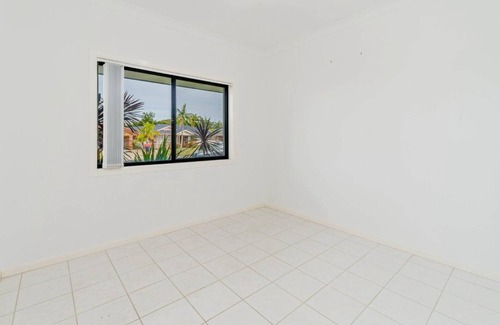 Yamba House | Taroona, large waterfront home Yamba