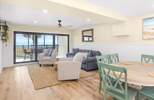 Sanibel Apartment | Tarpon Beach 302 condo