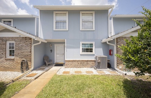 Crescent Beach Condo | Tarpon Run 12, 3 Bedrooms, Pool, WiFi, Sleeps 7, Walk to Beach