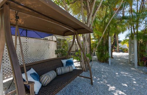 Sanibel Hotel | Tarpon Tale Inn