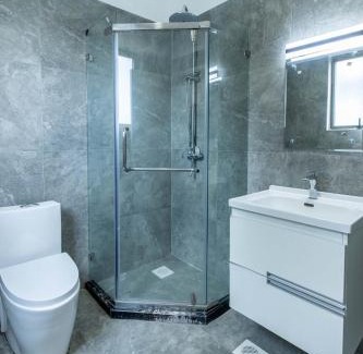 Thompson Estate Apartment | Tarrow Apartment E1