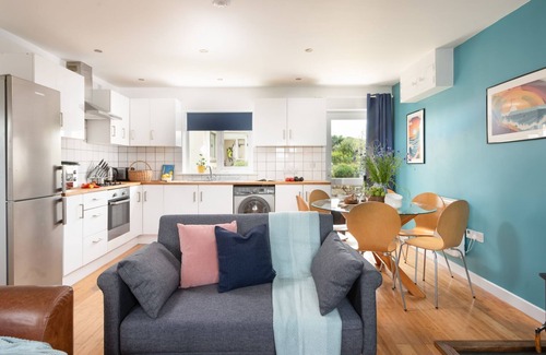 St. Buryan House | Tas Gwynn - a house that sleeps 4 guests in 2 bedrooms