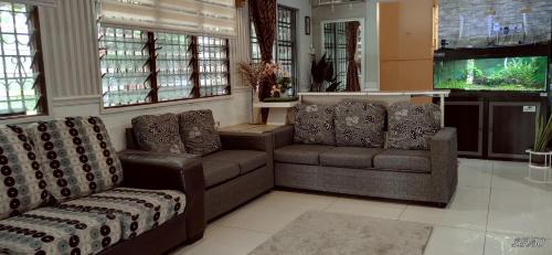 Taman Tasek Manikavasagam House | Tasek Homestay D Village Ipoh