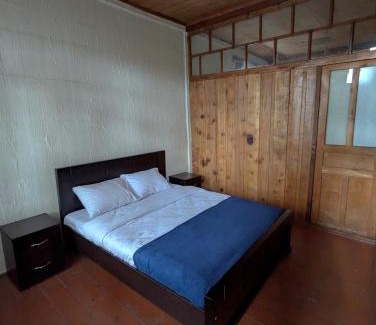 Salkhino House | Tasia Guesthouse