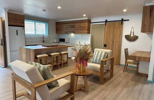 Caves Beach Villa | Tasmans Hideaway - Stunning villa close to Caves B