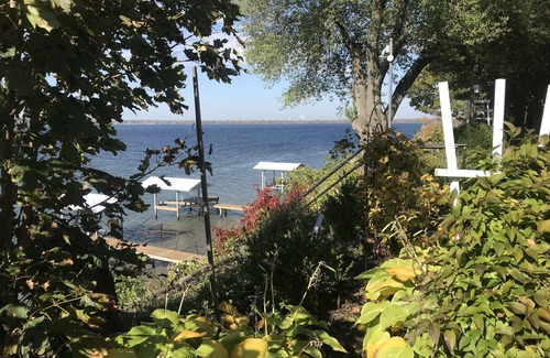 Geneva House | Taste of Serenity Wine Trl, Sunsets, Private Beach/Dock/Romantic views!