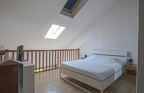 Commes Apartment | Tasteful apartment in Comes with terrace