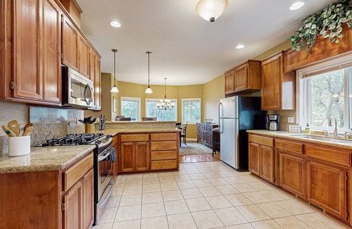 Groveland House | Tasteful cabin 25 miles from Yosemite with access to pools, a lake & more