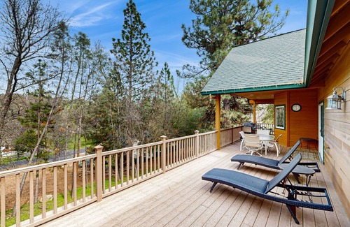 Groveland House | Tasteful cabin 25 miles from Yosemite with access to pools, a lake & more