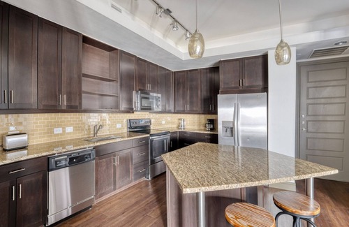 North Burnet Apartment | Tasteful Domain 2BR w/Gym, Pool & W/D, nr restaurants, by Blueground