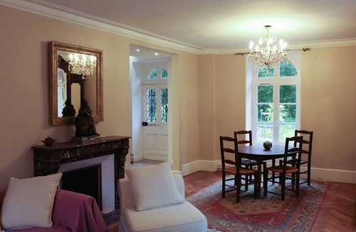 Cernoy-en-Berry House | Tasteful Holiday Home with Garden in Cernoy-en-Berry France