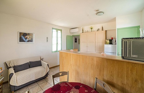 Marnac House | Tasteful holiday home in Marnac with garden