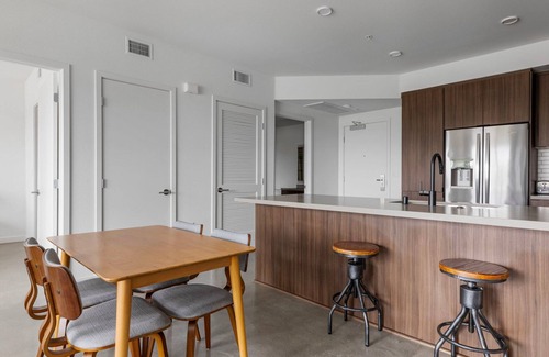 Mission Valley Apartment | Tasteful Mission Valley 1BR w/Gym, Pool & Spa, nr Bars, by Blueground