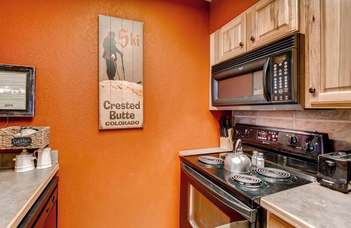 Crested Butte Condo | Tastefully Decorated Emmons Condo-Exceptional Location by RedAwning