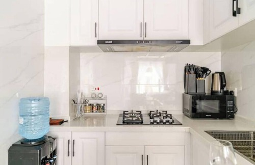 Nairobi Apartment | Tastefully furnished, Infinity Pool,Gym & MiniMart