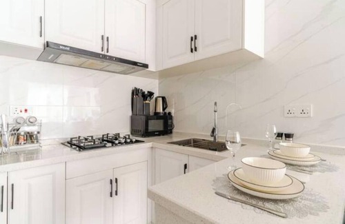 Nairobi Apartment | Tastefully furnished, Infinity Pool,Gym & MiniMart