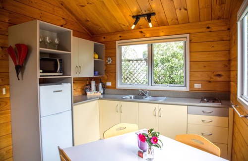 Hahei House | Tatahi Lodge Beach Resort