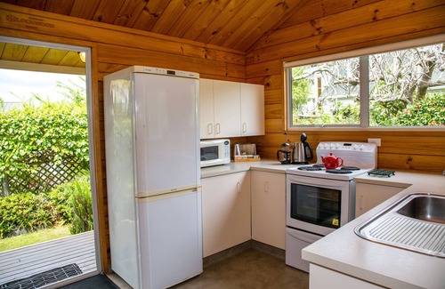 Hahei House | Tatahi Lodge Beach Resort