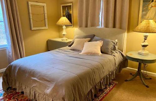 Dahlonega House | Tate Creek Cottage in Wine Country- Fenced-In Yard