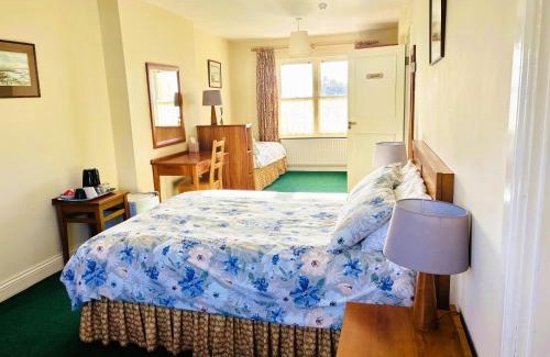 Roundstone Bed & Breakfast | Tatis Bake-Away