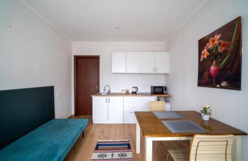 Avlabari Apartment | Tato
