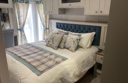 Tattershall Resort | Tattershall Lakes Jet Ski Lake 3 Bedroom Cabin with Private jet ski dock
