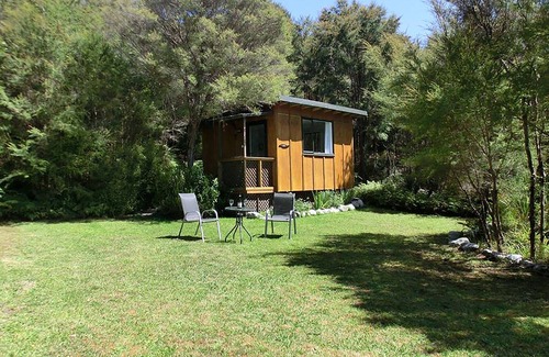 Collingwood Cabin | Tauhou Cabin - Ao Marama Retreat - Stunning Bush setting and Ocean Views