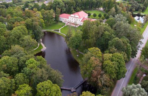 Taujenai Hotel | Taujėnų dvaro rūmai