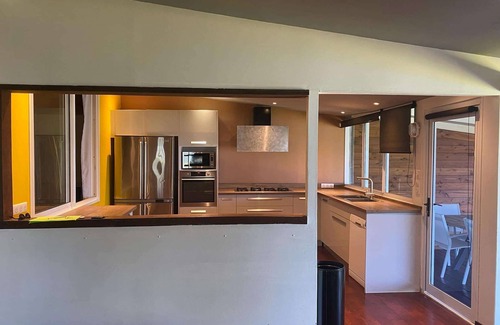 Taunoa House | Taunoa House - Downtown & seaside